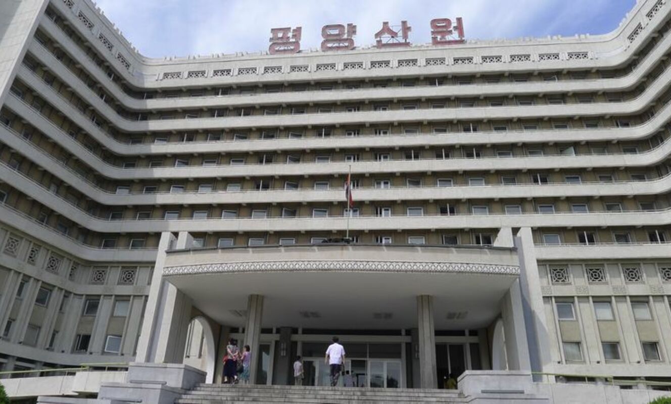Large pyongyang maternity hospital %283%29